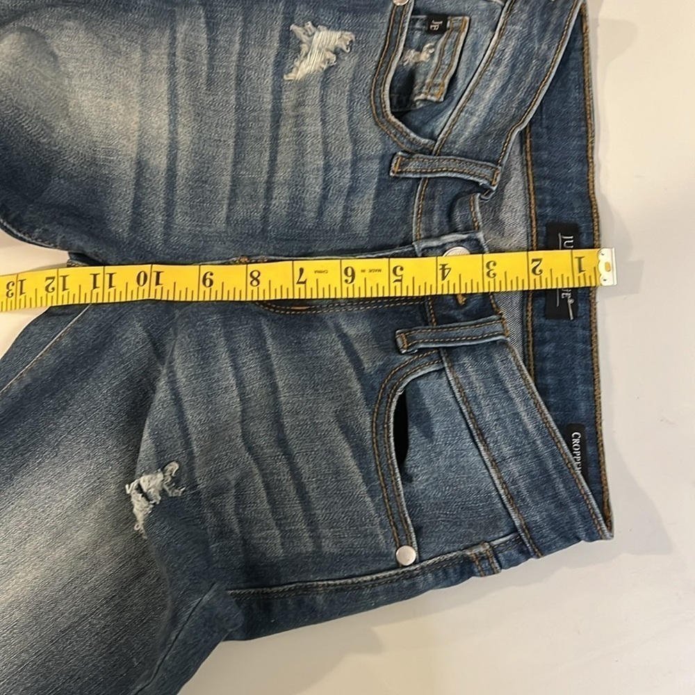 Judy Blue Jeans Cropped Distressed Blue Wash Size 25 - Picture 11 of 14
